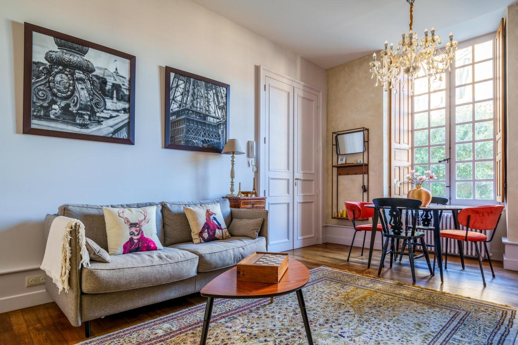 LA MAISON CANONIALE luxe et charme au coeur de Tours Extérieur photo