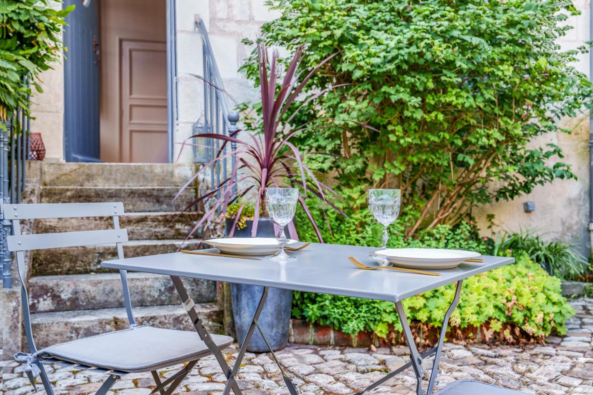 LA MAISON CANONIALE luxe et charme au coeur de Tours Extérieur photo