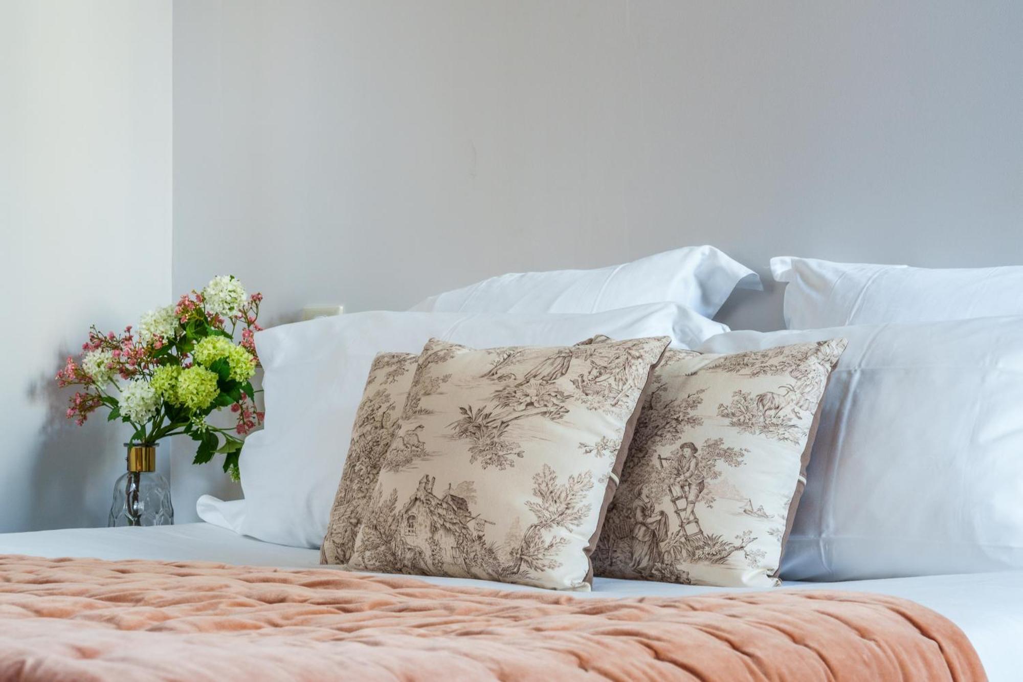 LA MAISON CANONIALE luxe et charme au coeur de Tours Extérieur photo